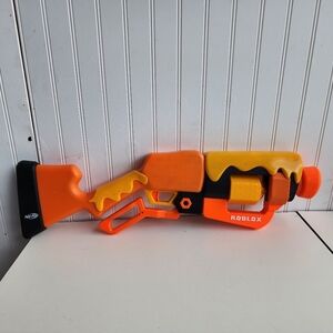 Nerf Roblox Adopt Me!: Bees! Lever Action Dart Blaster, Rotating 8-Dart Drum